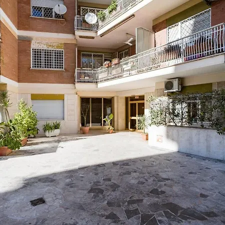 The Pope's ホームステイ